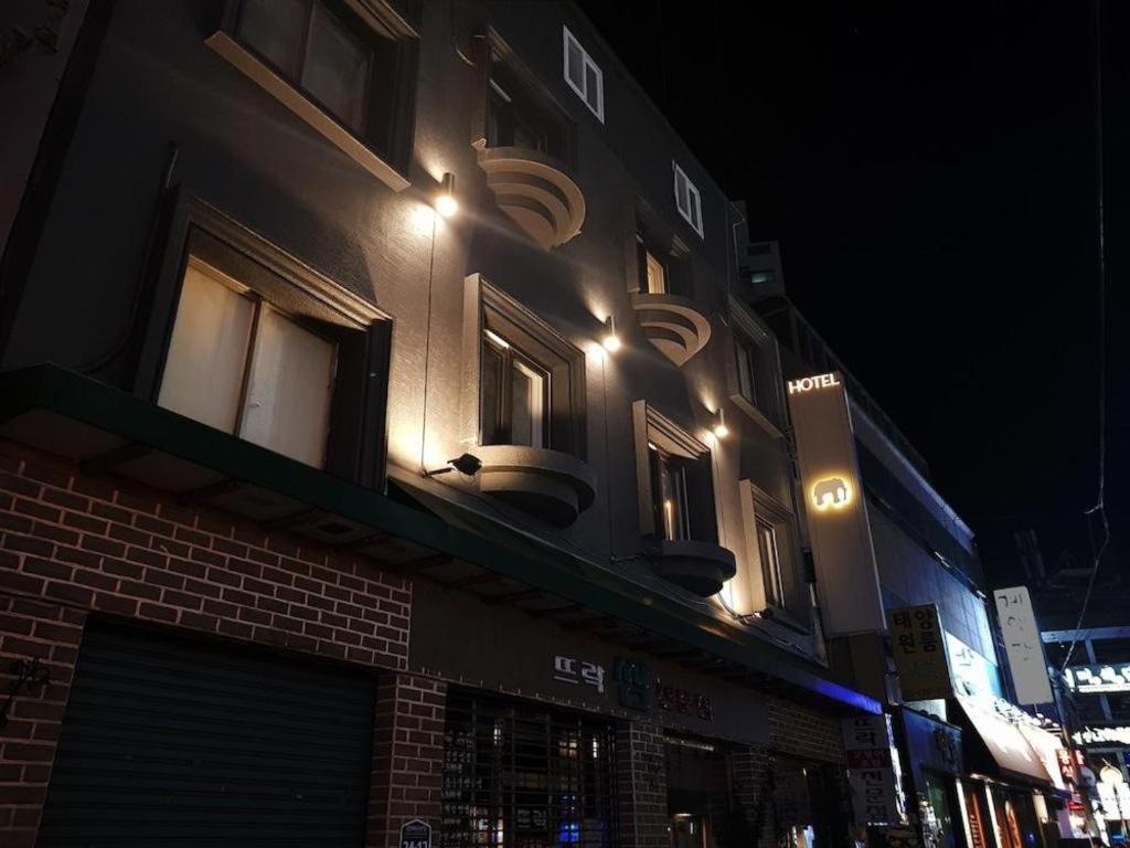Hotel Elephant Busan Exterior foto